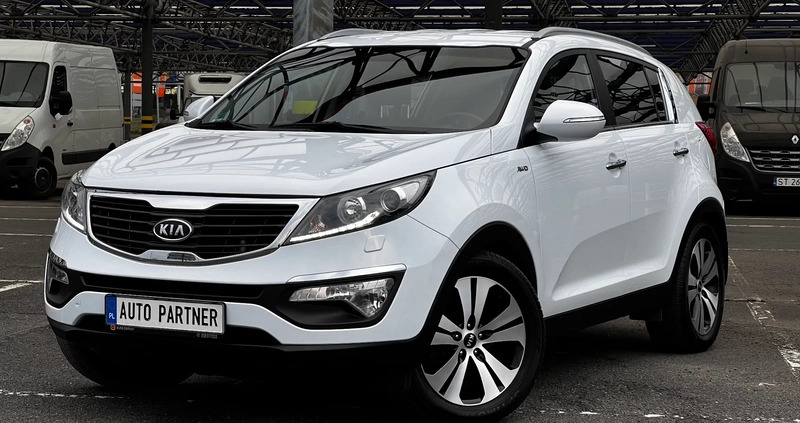 Kia Sportage cena 53500 przebieg: 186000, rok produkcji 2012 z Karczew małe 631